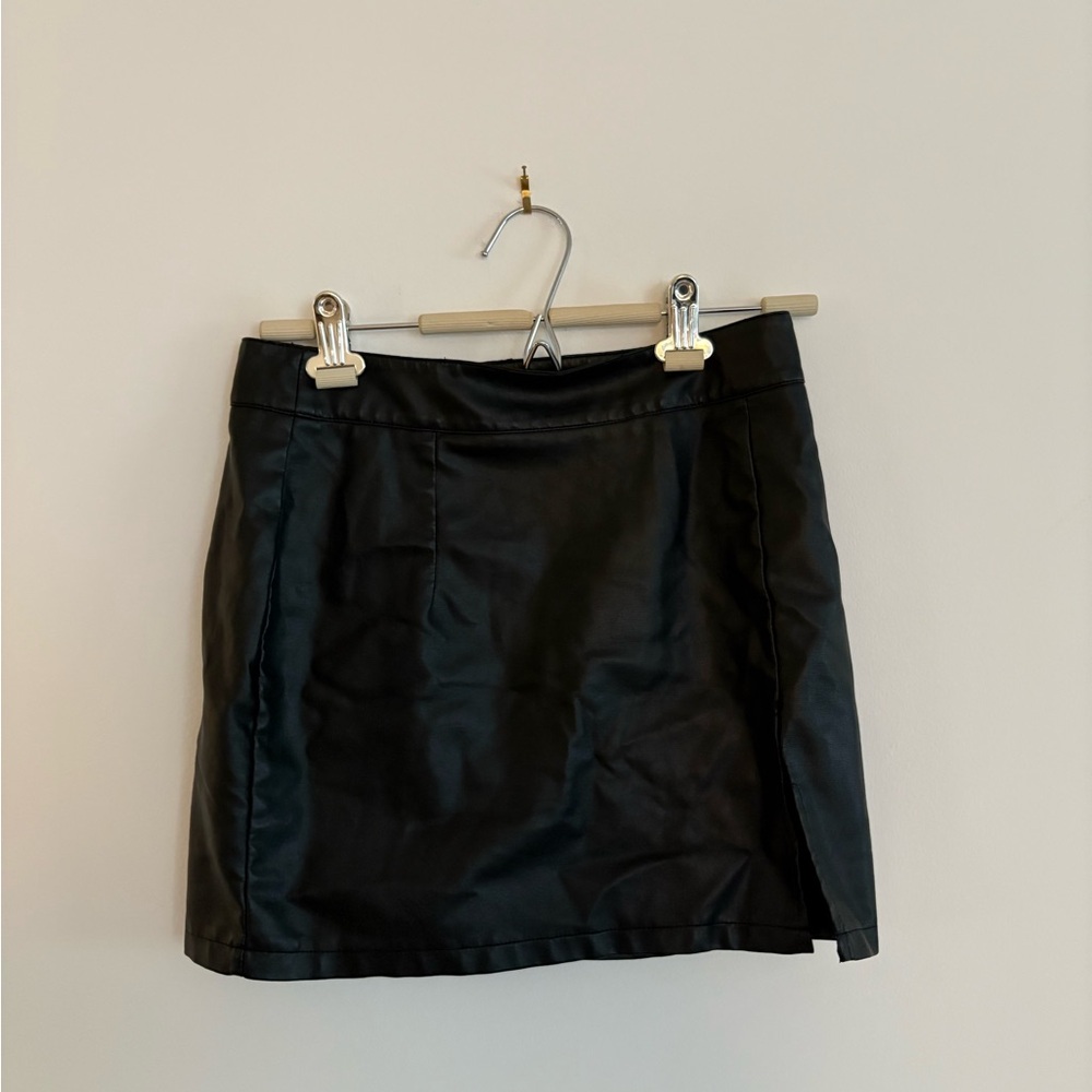 SHEIN Black Faux Leather Mini Skirt